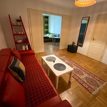 Apartment And Rooms Heart Of The City Budapest Eksteriør billede
