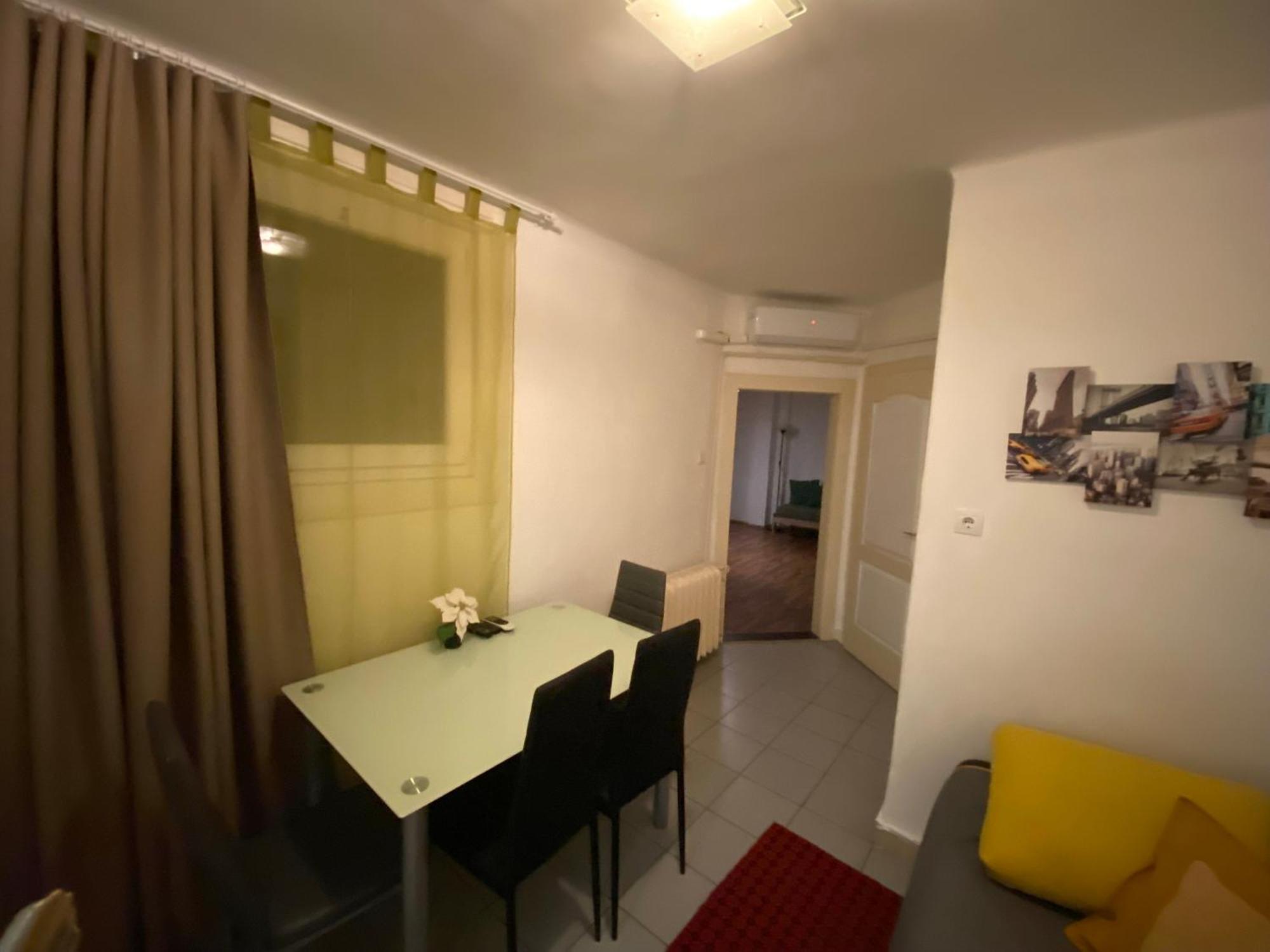 Apartment And Rooms Heart Of The City Budapest Eksteriør billede