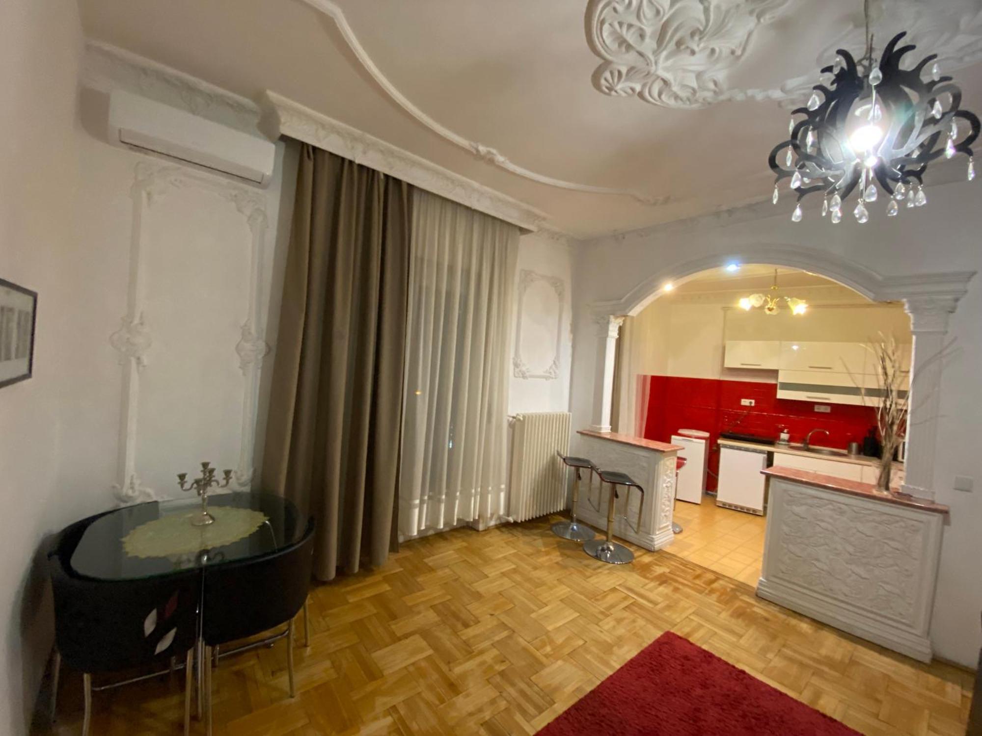 Apartment And Rooms Heart Of The City Budapest Eksteriør billede
