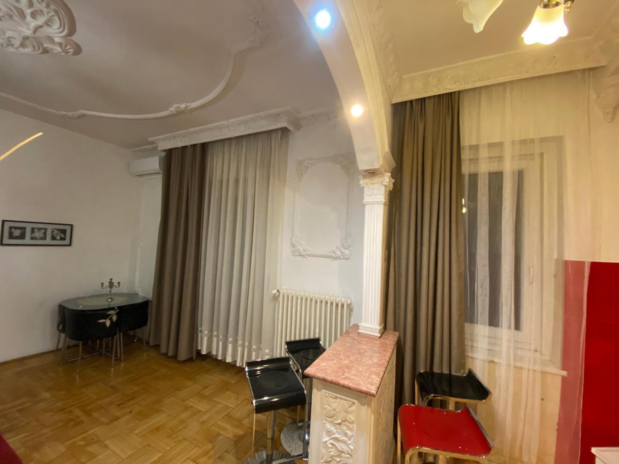 Apartment And Rooms Heart Of The City Budapest Eksteriør billede
