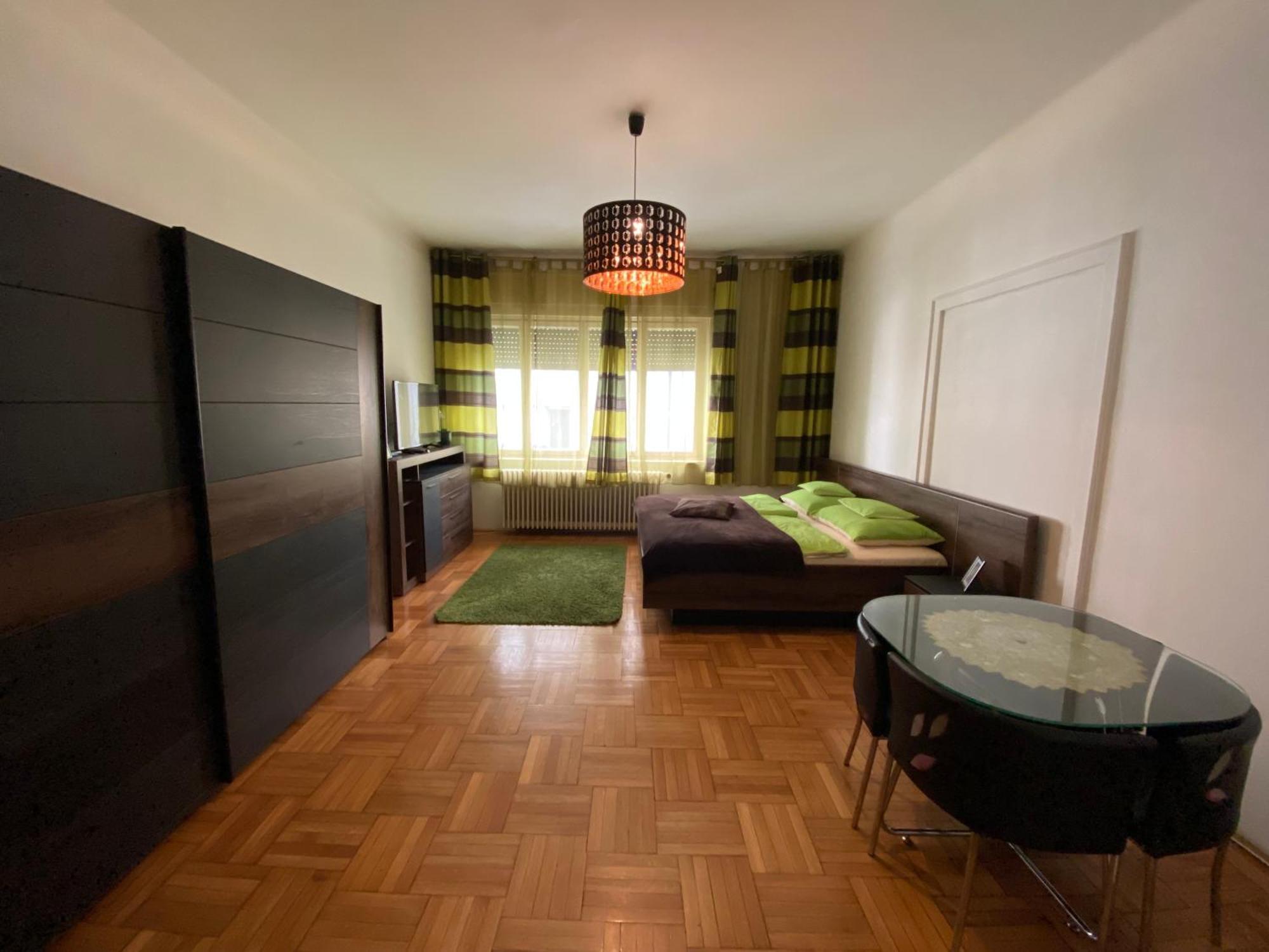 Apartment And Rooms Heart Of The City Budapest Eksteriør billede