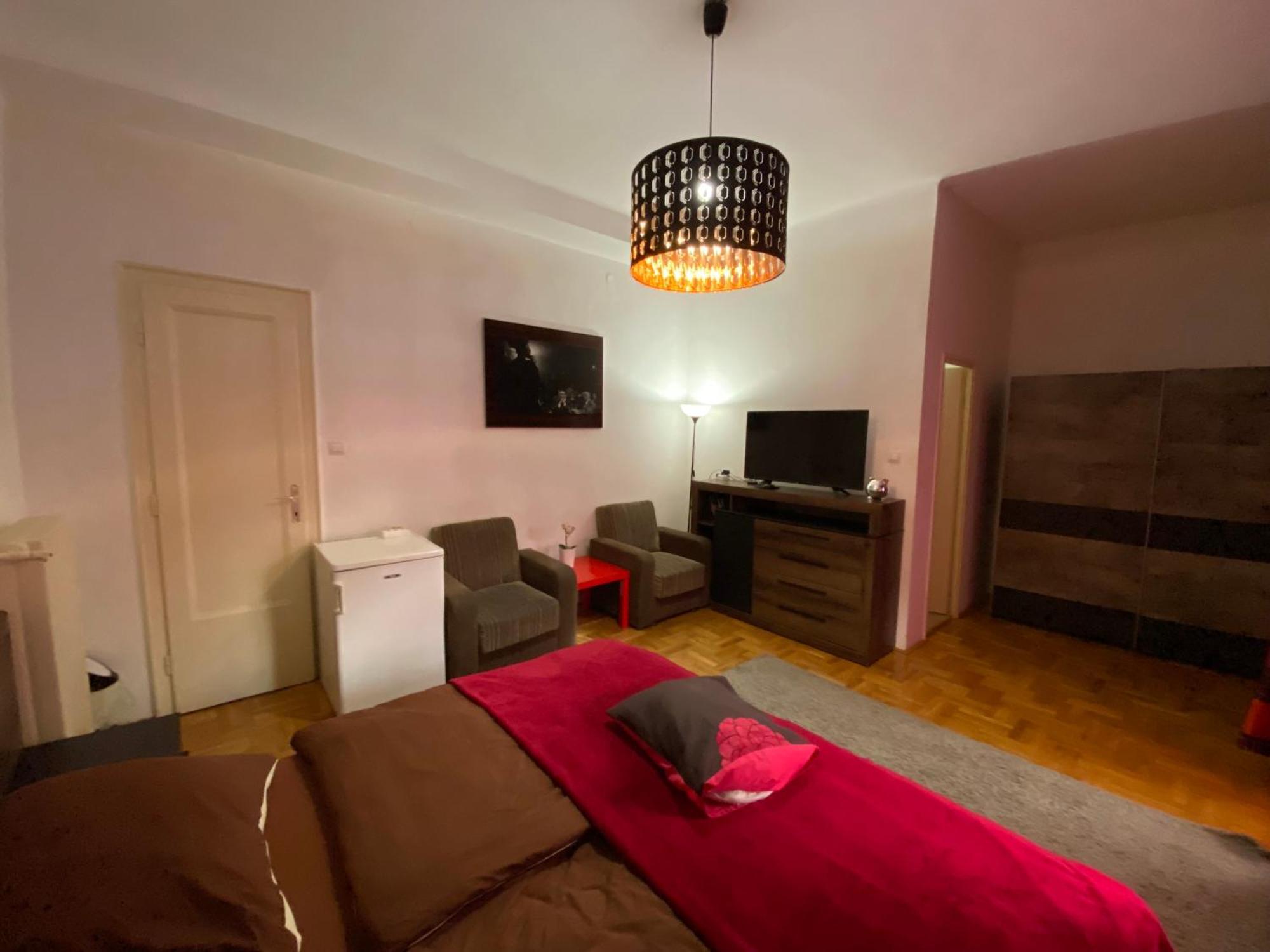 Apartment And Rooms Heart Of The City Budapest Eksteriør billede